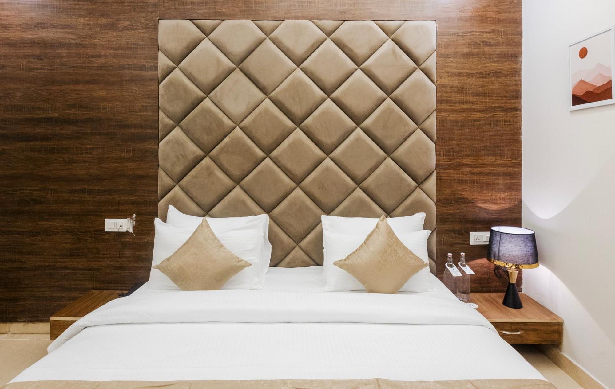 Stone Wood Hotel, Rishikesh Exterior photo