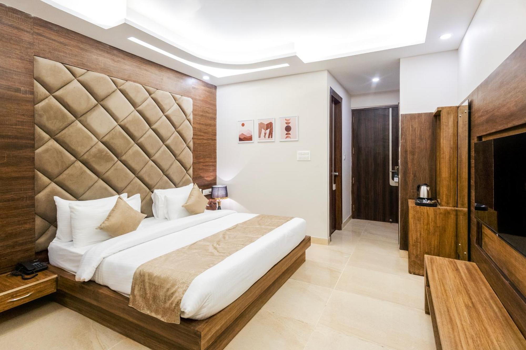 Stone Wood Hotel, Rishikesh Exterior photo